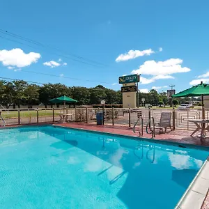 Quality Little Creek Inn